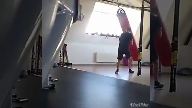 Episode 2. Bad ass dance. Эпизод 2. Танец крутой задницы смотреть онлайн