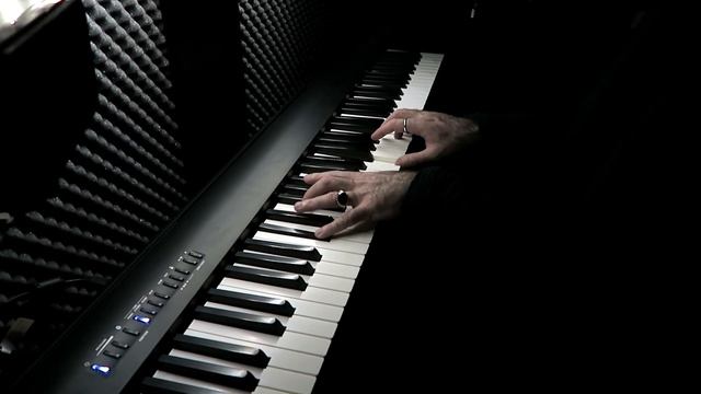 "Autumn", an original composition performed on Pianoteq 6, customized Bechstein piano. смотреть онлайн