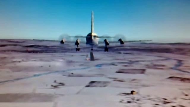Poprad-Tatry take off and landing LZTT IL 18 D смотреть онлайн