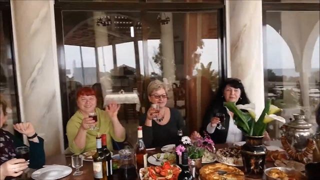 И МАСЛЕНИЦА, И КИТАЙСКИЙ НОВЫЙ ГОД смотреть онлайн
