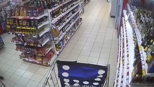 ДИЧЬ В МАГАЗИНЕ - ВОТ ПОЧЕМУ ВСЕ НУЖНО СНИМАТЬ НА КАМЕРУ

, СМОТРЕТЬ ДО КОНЦА#РОССИЯ, #КРАЖИ, #РЖАК