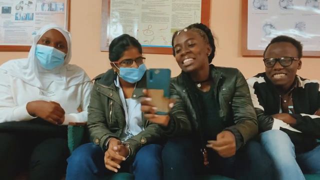 ACCENT CHALLENGE With My International Friends *very funny* | Black Girl In Russia🇷🇺 смотреть онлайн