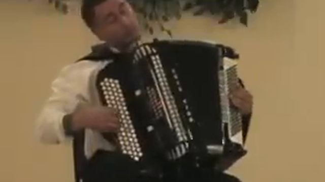 A. Barberena plays Márquez "Danzón" on MIDI Accordion смотреть онлайн