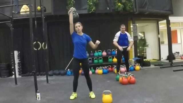 Ksenia Dedyukhina, 24 kg snatch slow motion side and front смотреть онлайн