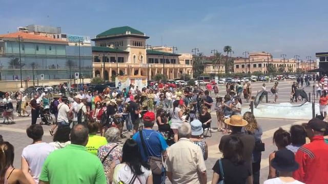 Queen en in Malva-Rosa Beach смотреть онлайн