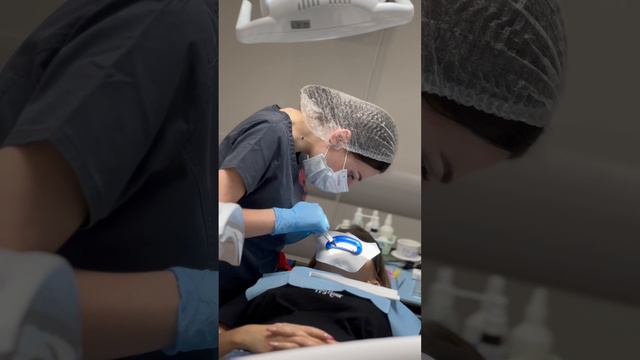 Профессиональное отбеливание зубов по системе ZOOM смотреть онлайн