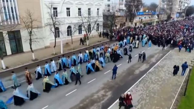 В Измаиле тысячи верующих молились о мире смотреть онлайн