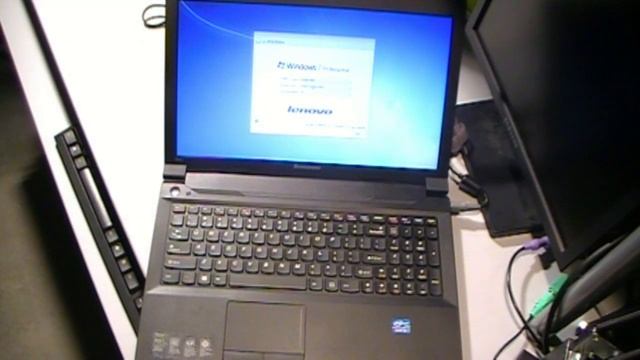 Lenovo B590 Laptop UnBoxing смотреть онлайн