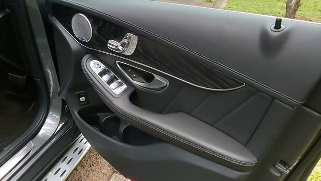 Review Mercedes Benz GLC200 AMG 2018 With Melysa Autofame смотреть онлайн