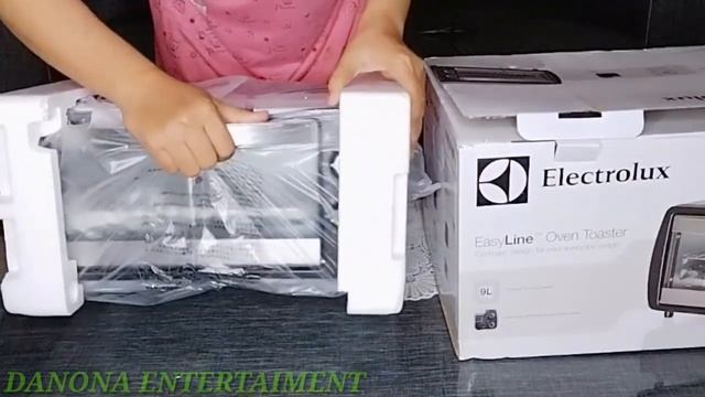 UNBOXING OVEN TOASTER EOT2805K ELECTROLUX смотреть онлайн