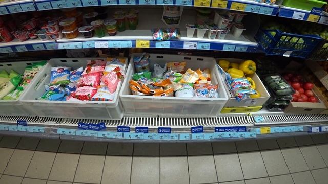 КРЫМ. ПРОГУЛКА ПО ГОРОДУ СУДАК. ЦЕНЫ НА РЫНКЕ. МАГАЗИН ПУД. смотреть онлайн