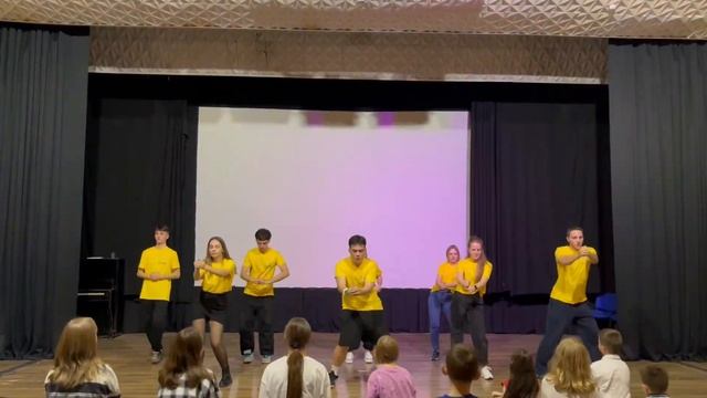 Танец вожатых 