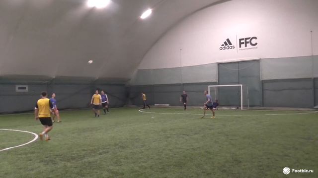 FOOTBIC.RU. Видеообзор 9.11.2018 (Метро Марьина Роща). Любительский футбол смотреть онлайн