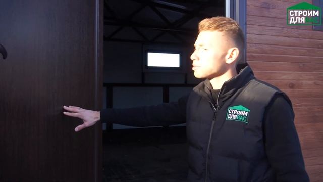 ХОЗБЛОК ИЗ СЭНДВИЧ ПАНЕЛЕЙ НА КРЫШЕ ЗДАНИЯ | БЫТОВКА 6x7 М смотреть онлайн