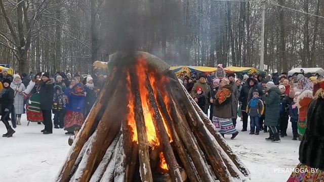 Блинов хватило всем. Масленица в Вилейке смотреть онлайн