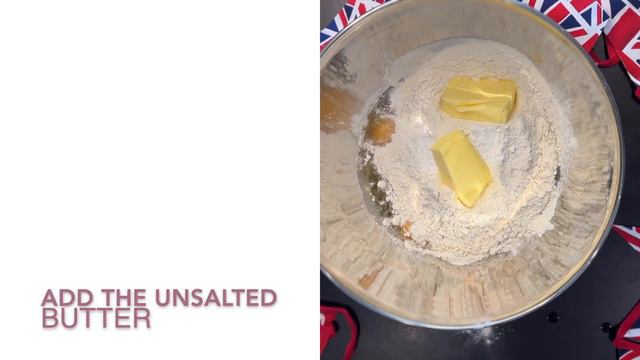 Mary Berry’s Victoria Sponge Cake | Coronation Celebration Cake 🇬🇧 смотреть онлайн