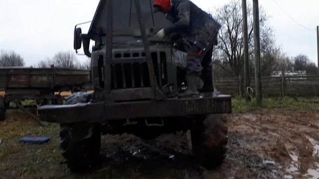 Н.А.готовит технику к зимнему сезону/УРАЛ под разбор смотреть онлайн