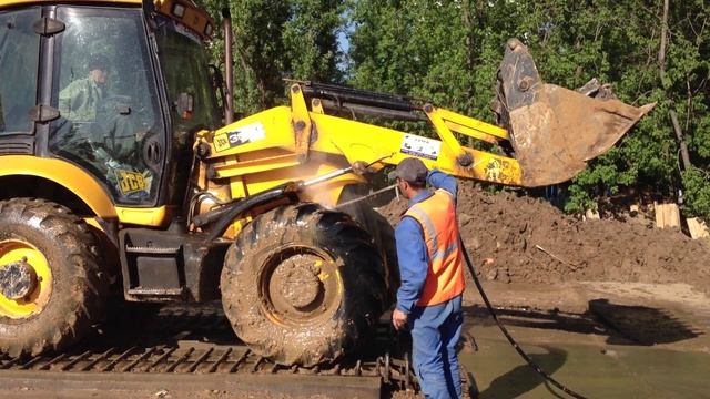 Мойка колес на стройке смотреть онлайн