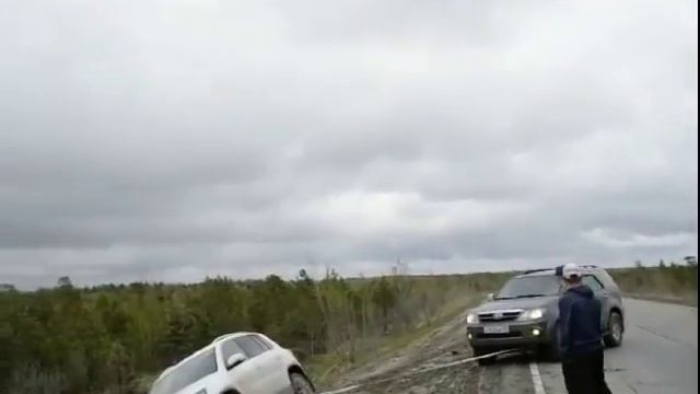 Дальнобойщикам респект, трасса Тюмень -Сургут 2013 -06. смотреть онлайн