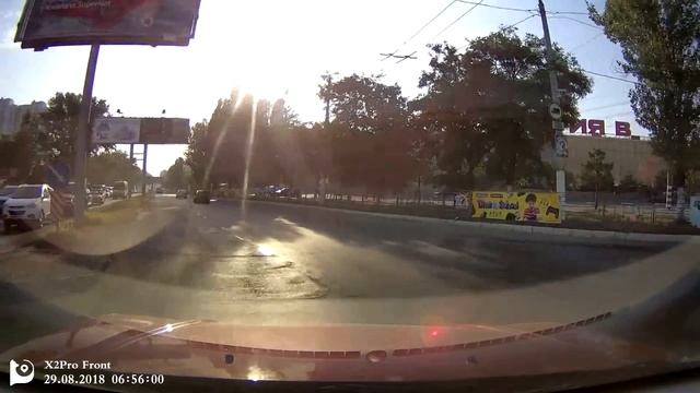 Тест видеорегистратора DDPai X2 Pro - передняя камера, день (против солнца)