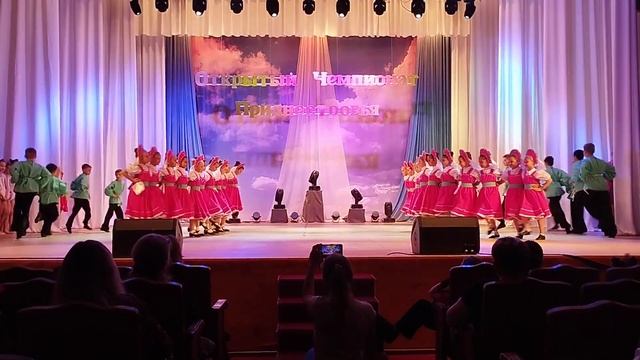 Танец "Барыня" студия народного танца "Надежда ", Г.Тирасполь. Рук-ль Ольга Гайдук смотреть онлайн