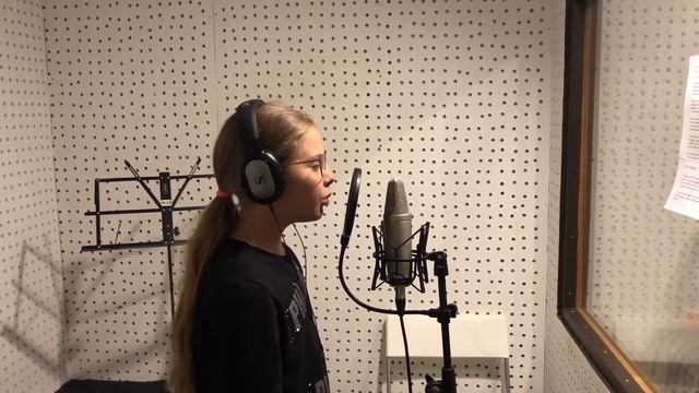 Этот Мир Придуман Не Нами - Анастасия Мироедова, 12 лет (Алла Пугачева's cover) смотреть онлайн