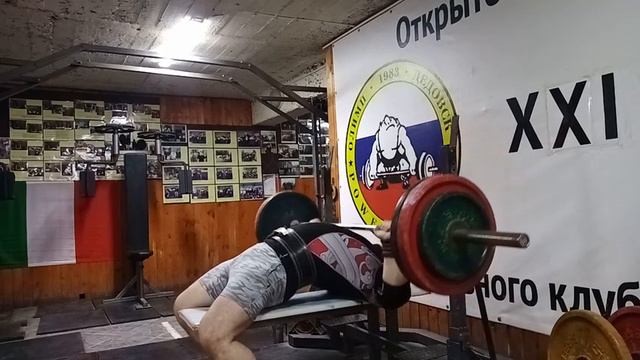 Тренировка 10.04.22 Чекренёв Валентин жим 130 кг смотреть онлайн