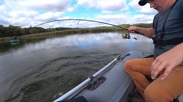 КАК ЩУКА ДЕЛАЕТ СВЕЧКУ осторожно можно залипнуть