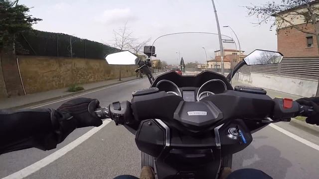 SCOOTER ARIIC 318 - Presentación Nacional Y Primeras Impresiones