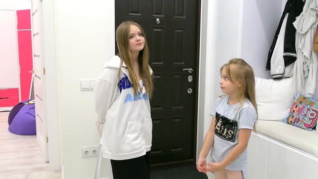 Хорошая Мама vs Плохая Мама! Милая Сестра и ДЕРЗКАЯ СЕСТРА! Маргарита и Лера смотреть онлайн