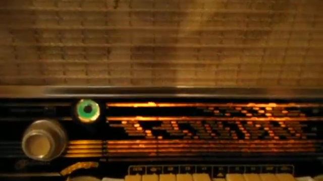 Радиоприемник ламповый "Фестиваль" Рижский завод СССР видео работы смотреть онлайн