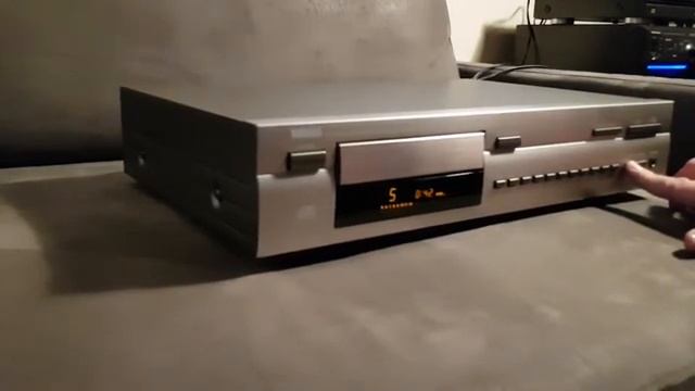 Yamaha CDX-490 Compact Disc Player Natural Sound смотреть онлайн