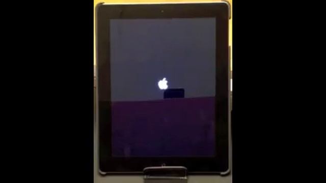 iOS 5 untethered jailbreak demo on iPad 3 [by @pod2g] смотреть онлайн