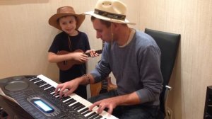 Лап тап тибу дудай. Музыка из песни Кота Базилио и Лисы Алисы (Приключения Буратино) на пианино.