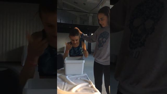 Мокни свою подругу если... челендж! смотреть онлайн