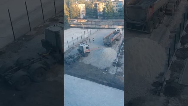 Привез песок и не смог уехать смотреть онлайн