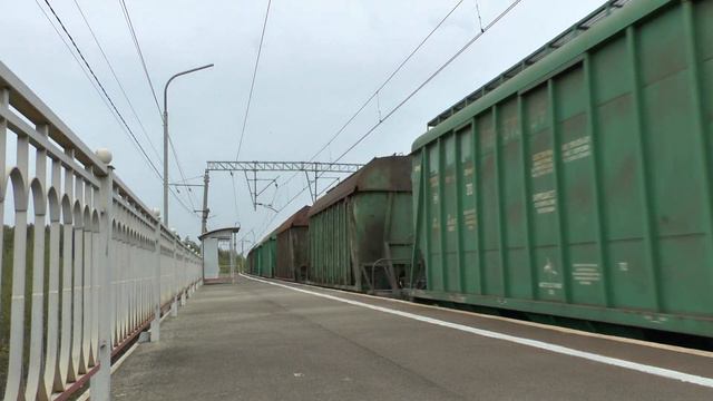 Электровоз ВЛ10-184 с грузовым смотреть онлайн
