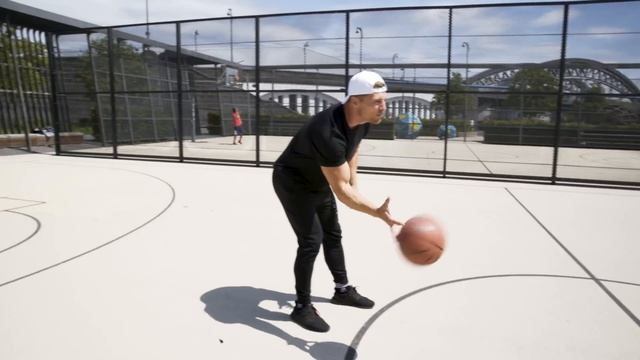 David Laid VS Steve Cook | Bench Press & Basketball SHOWDOWN смотреть онлайн