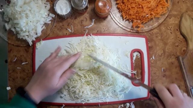 Просто, але дуже смачно. Готуємо в піст. Тушкована капуста. Базовий рецепт.