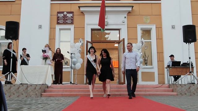 Выпускной школы №11 в Гомеле смотреть онлайн