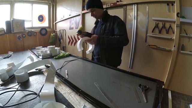 Наружная реклама в ЕС | Маленькие объемные буквы с внутренней подсветкой на композитном основании смотреть онлайн