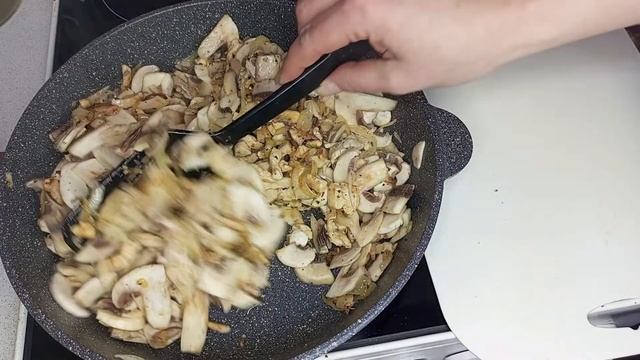 Жюльен с курицей и грибами смотреть онлайн