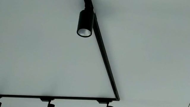 Трековая система освещения на натяжном потолке. Ростов-на-Дону смотреть онлайн