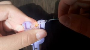 ГУСЬ из резиночек БЕЗ СТАНКА на рогатке для начинающих | как сплести из резинок гуся