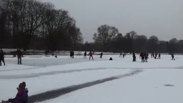 Charlottenburg park смотреть онлайн