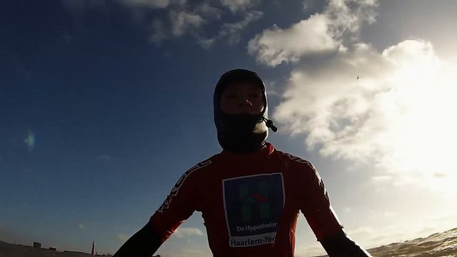 surfing tom te Scheveningen jazeker de hypotheker смотреть онлайн