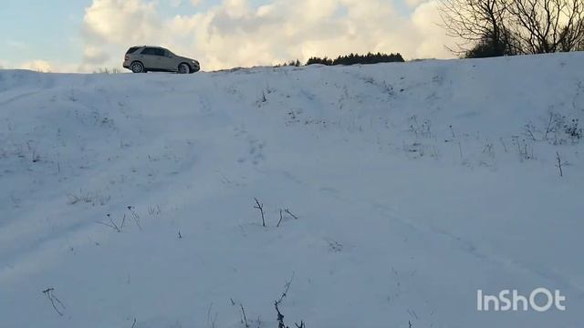 Mercedes ML350 4matic. В снежную горку - налегке