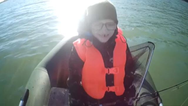 Рыбалка в Боровом. Ловим окуня. смотреть онлайн