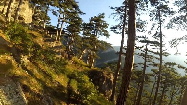 Рассвет в горах над Ялтой. Ялтинские горы июль 2018 ниже плато Ай-Петри смотреть онлайн