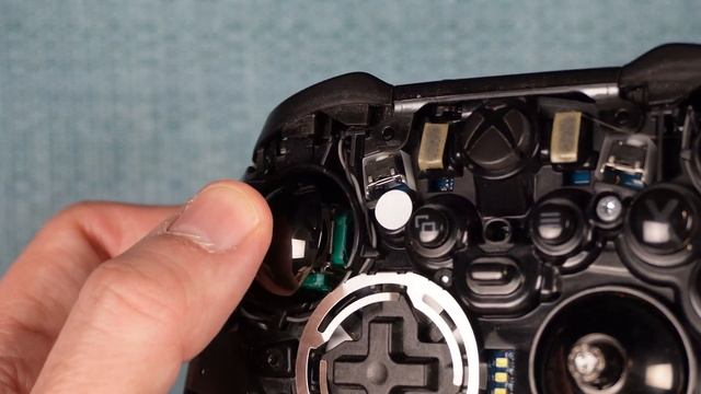 How to Fix Analog Drift on XBOX Elite Series 2 Controller (repair stick that moves by itself) смотреть онлайн